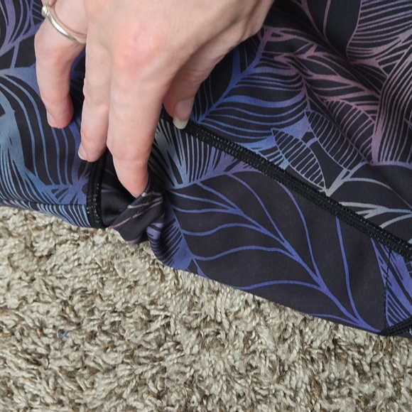 Title Nine Mad Dash Reversible Spandex Shorts Size XS 4 in inseam - Picture 8 of 11